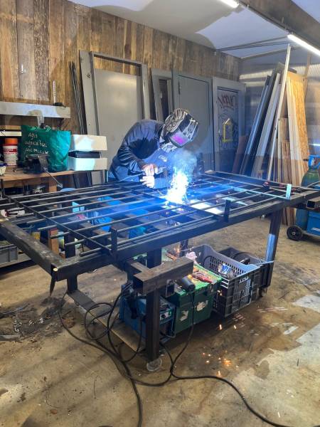 Création de grilles de défense sur mesure à Bordeaux : protégez durablement votre entreprise bordelaise / Merignac